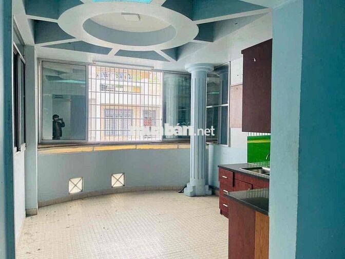 NHÀ HẺM XE TẢI PHẠM VĂN ĐỒNG (4x11M) - 3 TẦNG 2 PHÒNG NGỦ 3WC