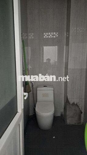 Cho thuê 4x10m Lầu 2pn 6tr Sát Chợ 1A