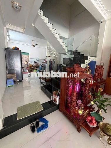 NHÀ MẶT TIỀN KINH DOANH NỘI BỘ TÊN LỬA