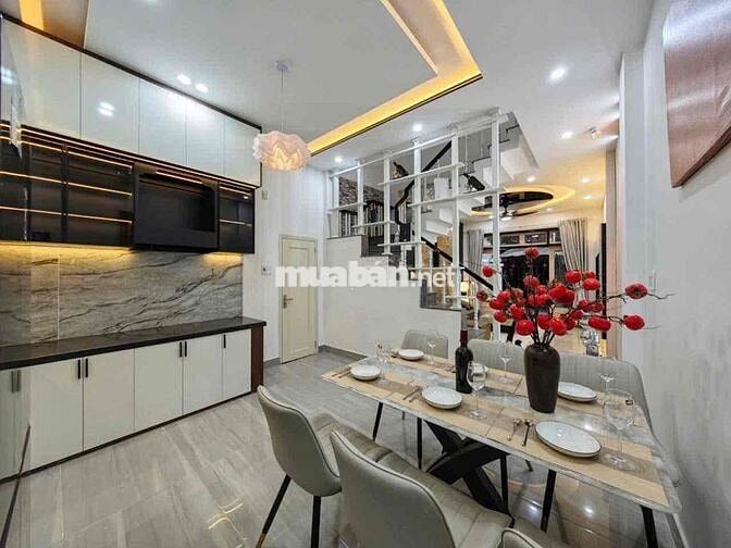 046 CHO THUÊ NHÀ 2 TẦNG 4PN RỘNG RÃI 130M²