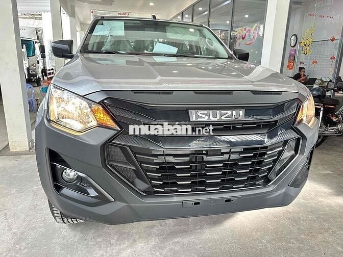 Isuzu D-Max 2 cầu số sàn UTZ 2026
