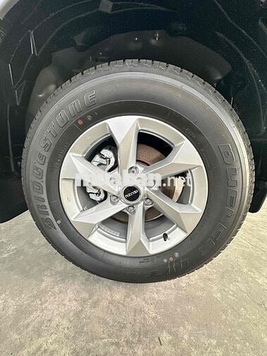 Isuzu D-Max 2 cầu số sàn UTZ 2026