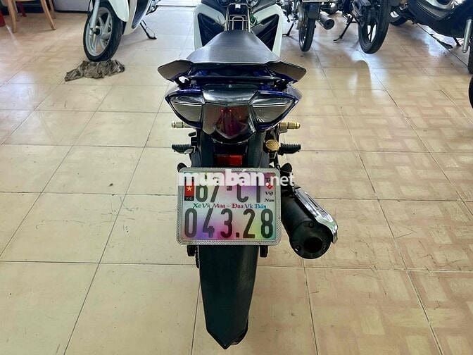 Yamaha Exciter 135 Côn tay Xanh trắng