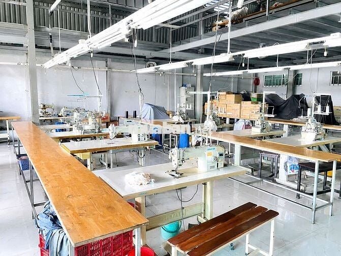 Bán nhà +  xưởng phía sau đang làm may mặc Tân An Hội, Củ Chi, 