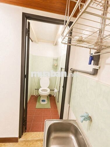 TRỌ 1TR8 ĐỐI DIỆN VINCOM DĨ AN - MÁY LẠNH - GIỜ GIẤC TỰ DO