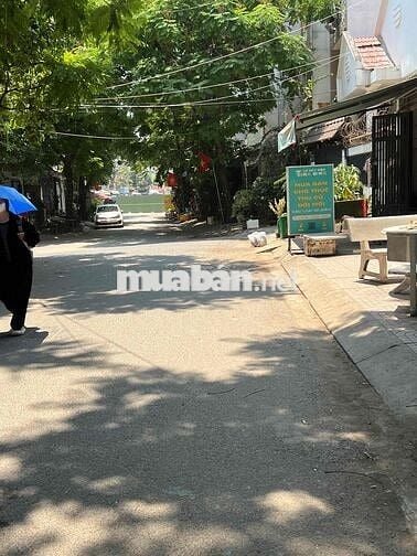 Bán đất tặng nhà giá siêu tốt ở Bình thạnh