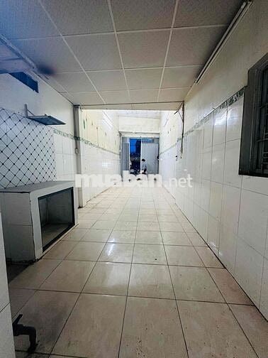 Cho thuê nhà mặt tiền nguyên căn ngang 3-12m , có gác lửng, giá 8tr/th