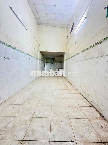 Cho thuê nhà mặt tiền nguyên căn ngang 3-12m , có gác lửng, giá 8tr/th