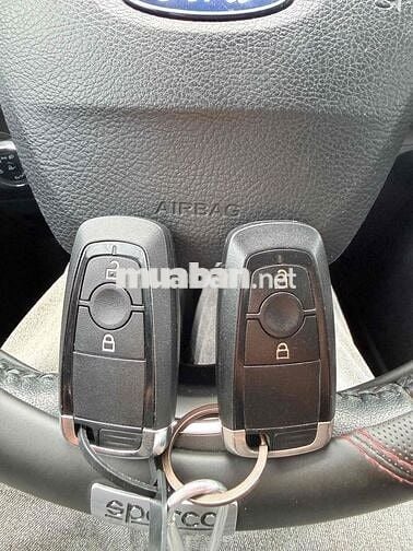 Ford EcoSport Titanium 2018 97000 km Xám