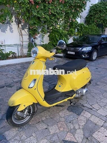 Piaggio Vespa LX 