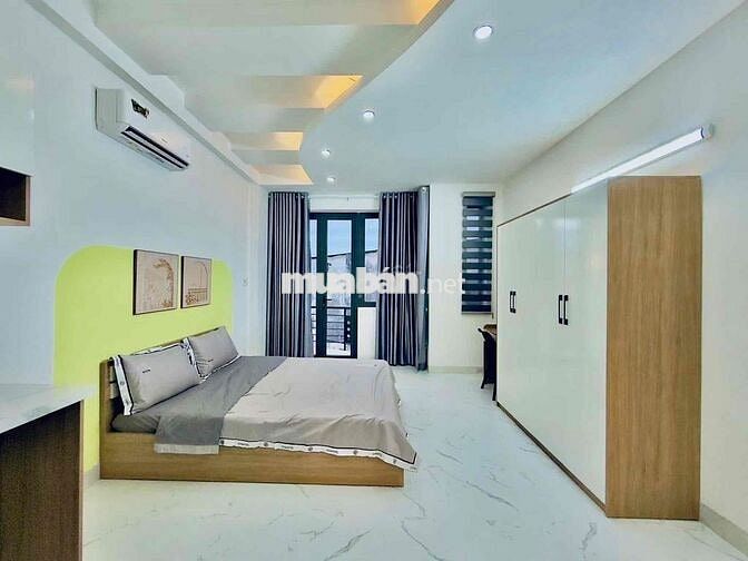 Cách Mặt Tiền Chỉ 1 Căn, 8 Phòng Ngủ, Khu Vực Cho Thuê Tốt