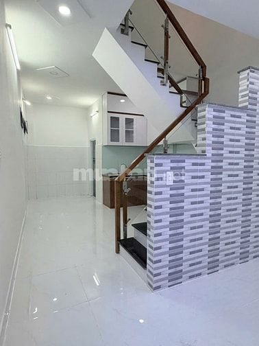Nhỉnh 4 TỶ- Ngay Đại Học Công Thương- Tân Phú.DT 3.6x11- 1 Lầu- ở ngay