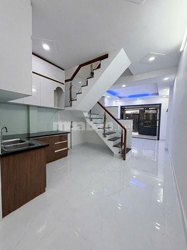 Nhỉnh 4 TỶ- Ngay Đại Học Công Thương- Tân Phú.DT 3.6x11- 1 Lầu- ở ngay