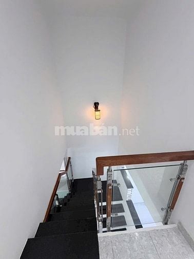 Nhỉnh 4 TỶ- Ngay Đại Học Công Thương- Tân Phú.DT 3.6x11- 1 Lầu- ở ngay