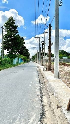 Bán đất thổ cư Dt 100m2 mặt tiền đường Xuân Thới Thượng 53