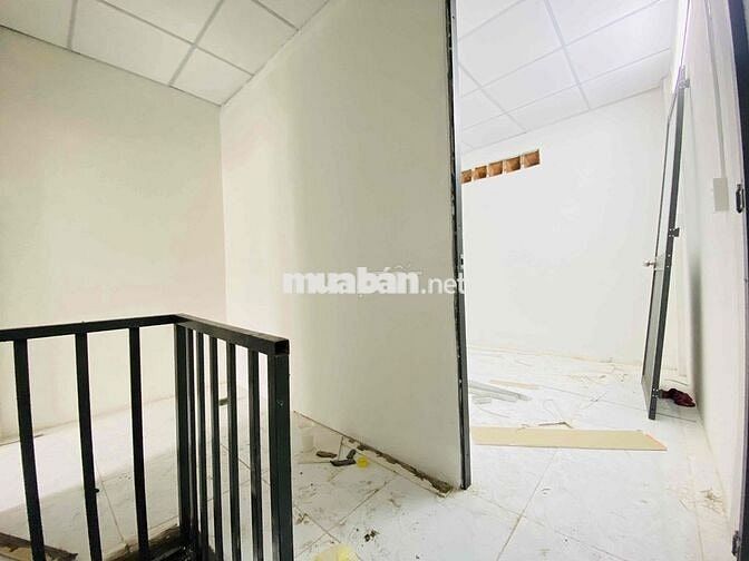 CHO THUÊ NHÀ 2 PHÒNG NGỦ BAN CÔNG CỬA SỔ TRUNG TÂM TÂN BÌNH -BẢY HIỀN