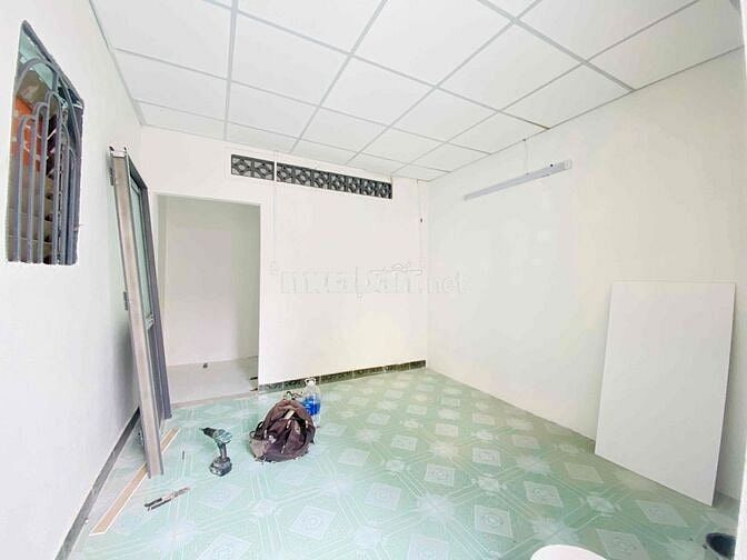CHO THUÊ NHÀ 2 PHÒNG NGỦ BAN CÔNG CỬA SỔ TRUNG TÂM TÂN BÌNH -BẢY HIỀN
