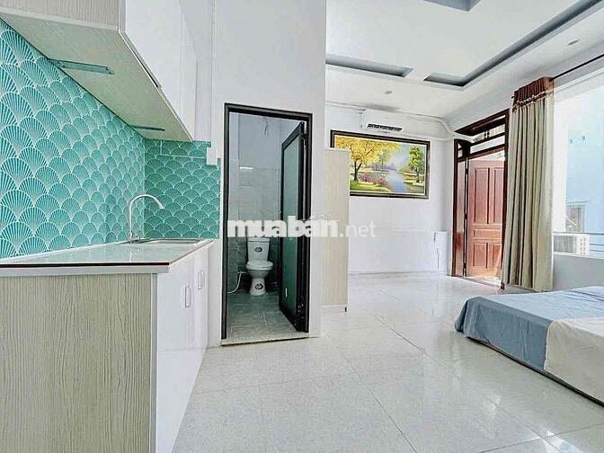 PHÒNG STUDIO FULL NỘI THẤT - CỬA SỔ , BAN CÔNG - THANG MÁY