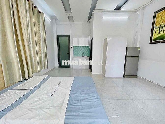 PHÒNG STUDIO FULL NỘI THẤT - CỬA SỔ , BAN CÔNG - THANG MÁY