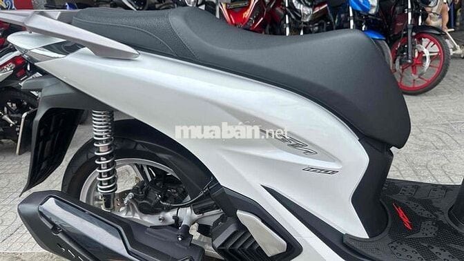 Honda SH 160 ABS 2025 Trắng đen ( hỗ trợ góp )