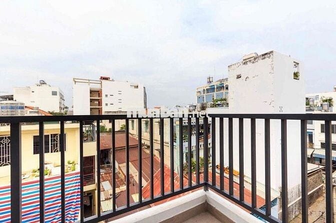 Cho thuê ngay duplex siêu rộng 35m2 có ban công thoáng gần Hutech, FTU