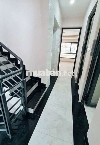 CHO THUÊ NHÀ 5X22(TRỆT+LỬNG+3LẦU) THANG MÁY NHÀ FULL MÁY LẠNH TỪNG LẦU