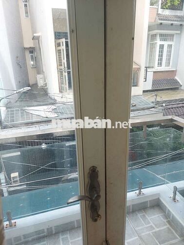Phòng máy lạnh, nội thất, ban công cửa sổ, bao điện nướ