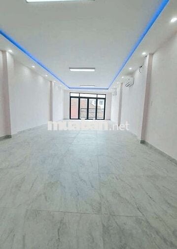 CHO THUÊ NHÀ 5X22(TRỆT+LỬNG+3LẦU) THANG MÁY NHÀ FULL MÁY LẠNH TỪNG LẦU