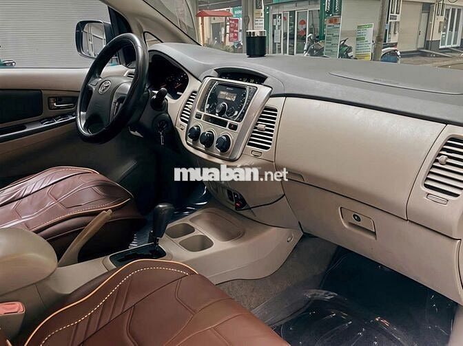 Toyota Innova G 2014 Bạc Tự động