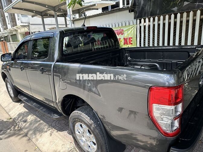Ford Ranger XLS 2022 Tự động bảo hành 2027 vay 75%