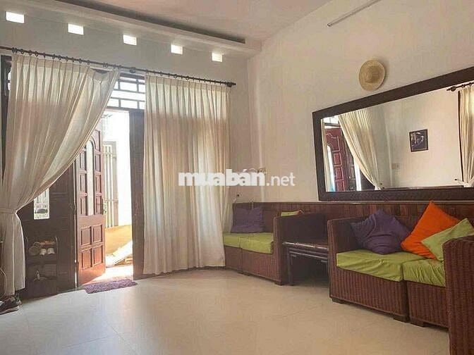 Cho Thuê Nhà 3 Tầng Hẻm Trần Quang Khải Lộc Thọ Nha Trang Gần Biển