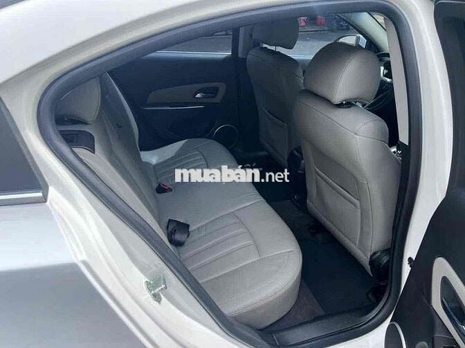 Chevrolet Cruze 2016 Tự động Trắng 98000 km