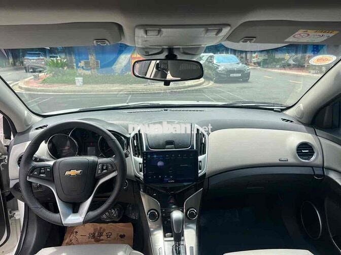 Chevrolet Cruze 2016 Tự động Trắng 98000 km