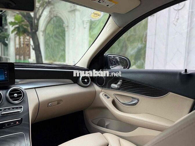 Mercedes-Benz C200 2018 Trắng 57.000 km