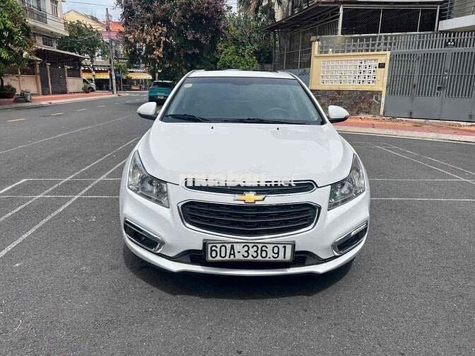 Chevrolet Cruze 2016 Tự động Trắng 98000 km