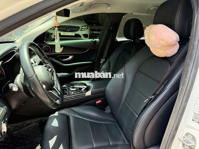 Mercedes-Benz C200 2019 Trắng Facelift