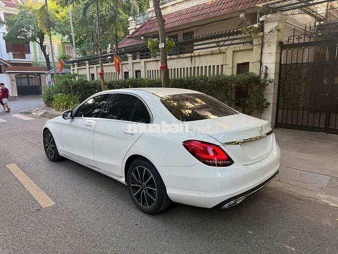 Mercedes-Benz C200 2019 Trắng Facelift