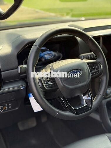 Ford Everest Titanium 4x4 2024 Đen 69.000 km