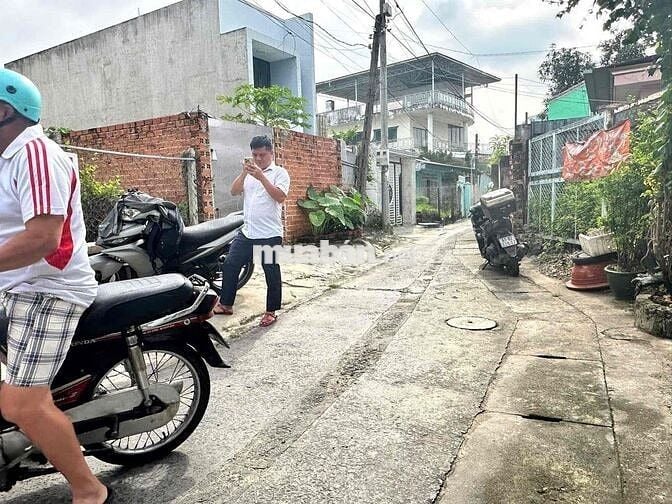 BÁN ĐẤT CHÁNH NGHĨA - HẺM THÔNG CMT8 - GẦN NHÀ SÁCH BÌNH MINH