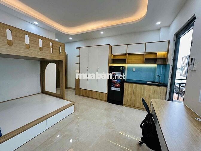 Cho thuê phòng ban công full nội thất gần đại học Văn Lang ( VLU CS3 )