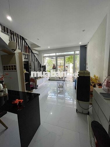 bán nhà 3 tầng kiệt 390 phạm văn đồng vào thẳng chỉ 100m