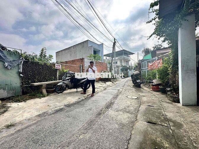 BÁN ĐẤT CHÁNH NGHĨA - HẺM THÔNG CMT8 - GẦN NHÀ SÁCH BÌNH MINH