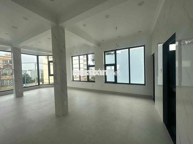 Cho thuê giá rẻ 2 tầng toà nhà tại 275 trương thị hoa , mặt tiền 16m