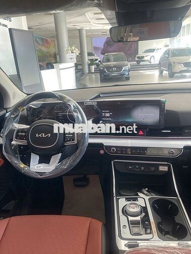 KIA Carnival 2.2D Signature 7 chỗ MPV