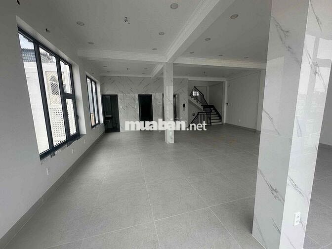 Cho thuê giá rẻ 2 tầng toà nhà tại 275 trương thị hoa , mặt tiền 16m