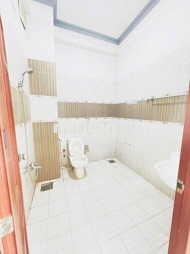 Cho thuê 1 phòng ban công gần cầu Tham Lương chợ Lạc Quang