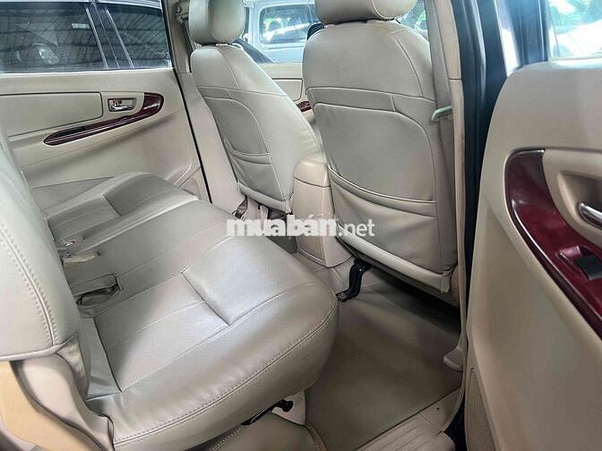 Toyota Innova G Đen Xe gia đình