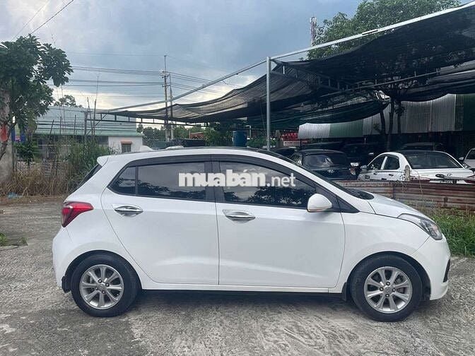 Hyundai Grand i10 2016 Trắng Số sàn 5 chỗ