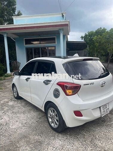Hyundai Grand i10 2016 Trắng Số sàn 5 chỗ