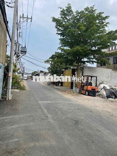 HẠ 2TY. BÁN NHÀ XƯỞNG 10*28,5M MẶT TIỀN ĐƯỜNG 1B gần VÕ VĂN VÂN VLB